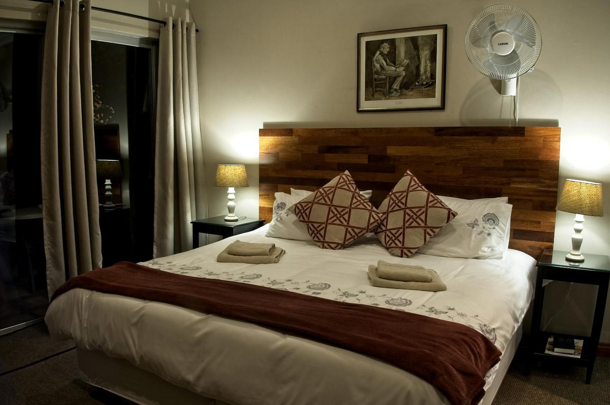 Rest-A-While Guest House - Претория Екстериор снимка
