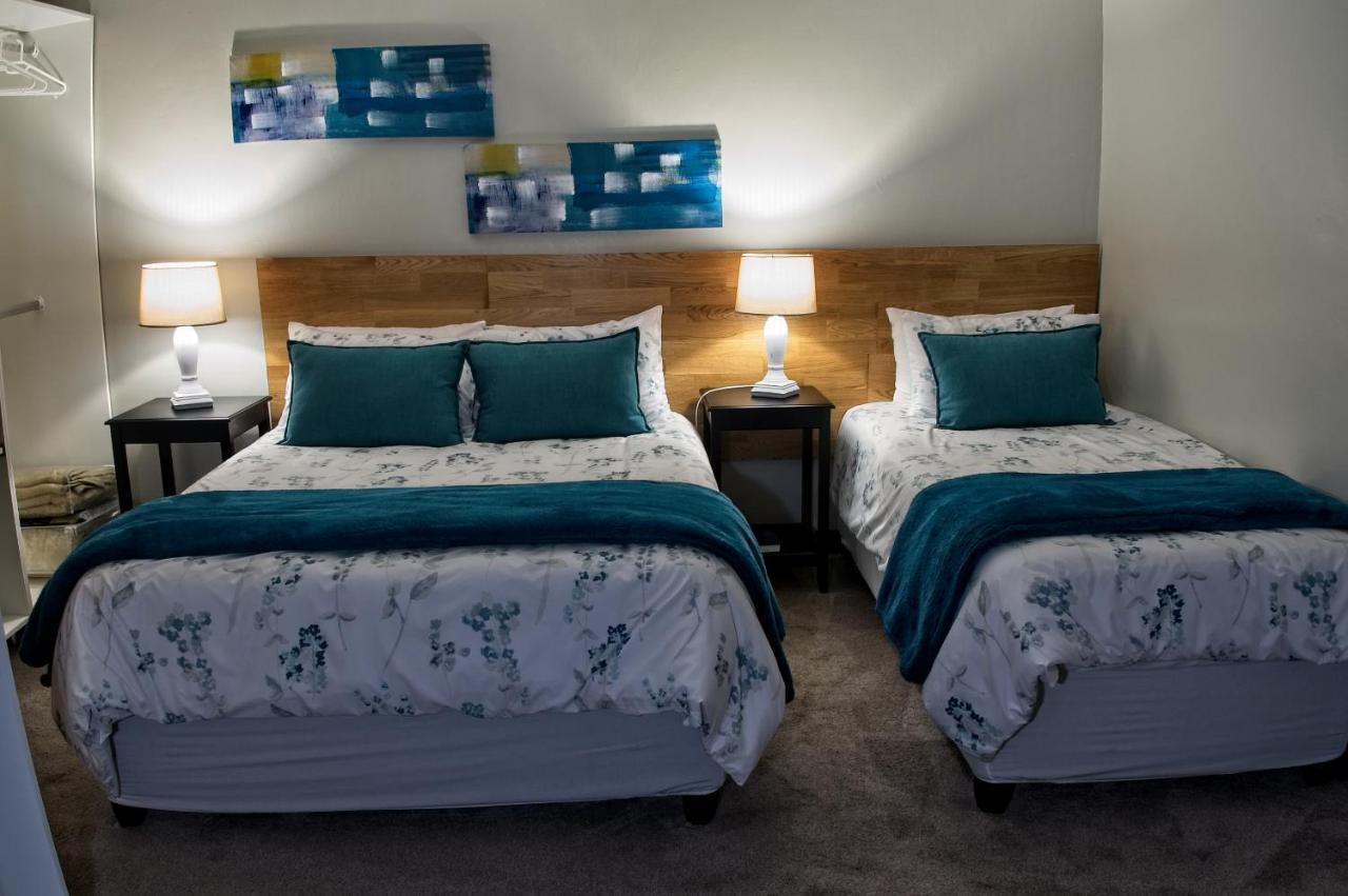 Rest-A-While Guest House - Претория Екстериор снимка